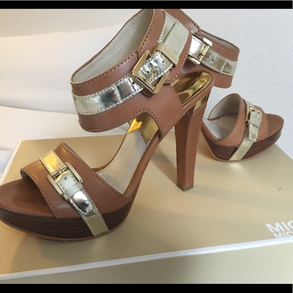 ⚱️MK Leather Heels⚱️